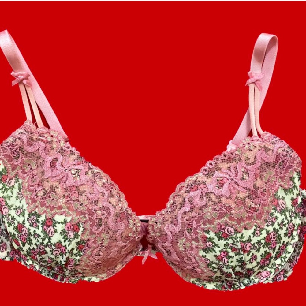 Betsey Johnson bra